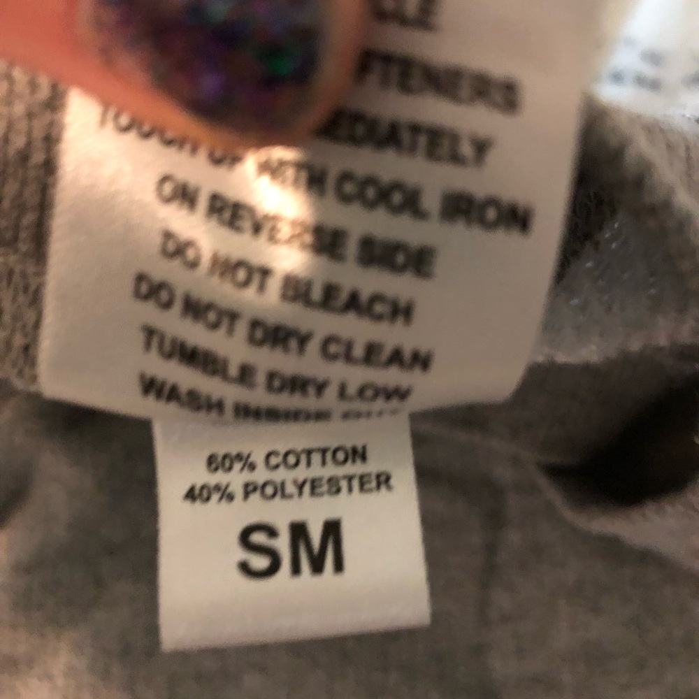 Sweatshirt bundle - Picture 6 of 16